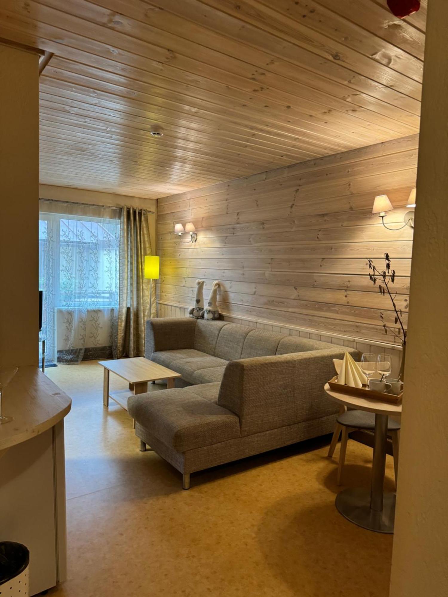 Agate Hotel Ozolnieki Ngoại thất bức ảnh