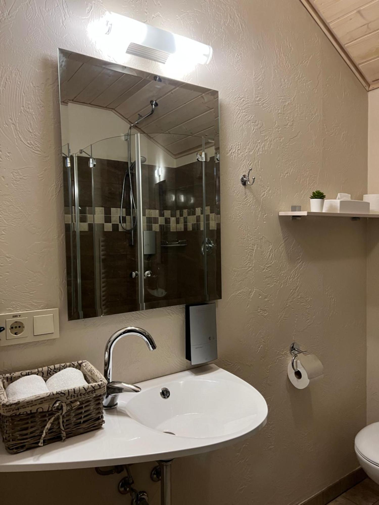 Agate Hotel Ozolnieki Ngoại thất bức ảnh