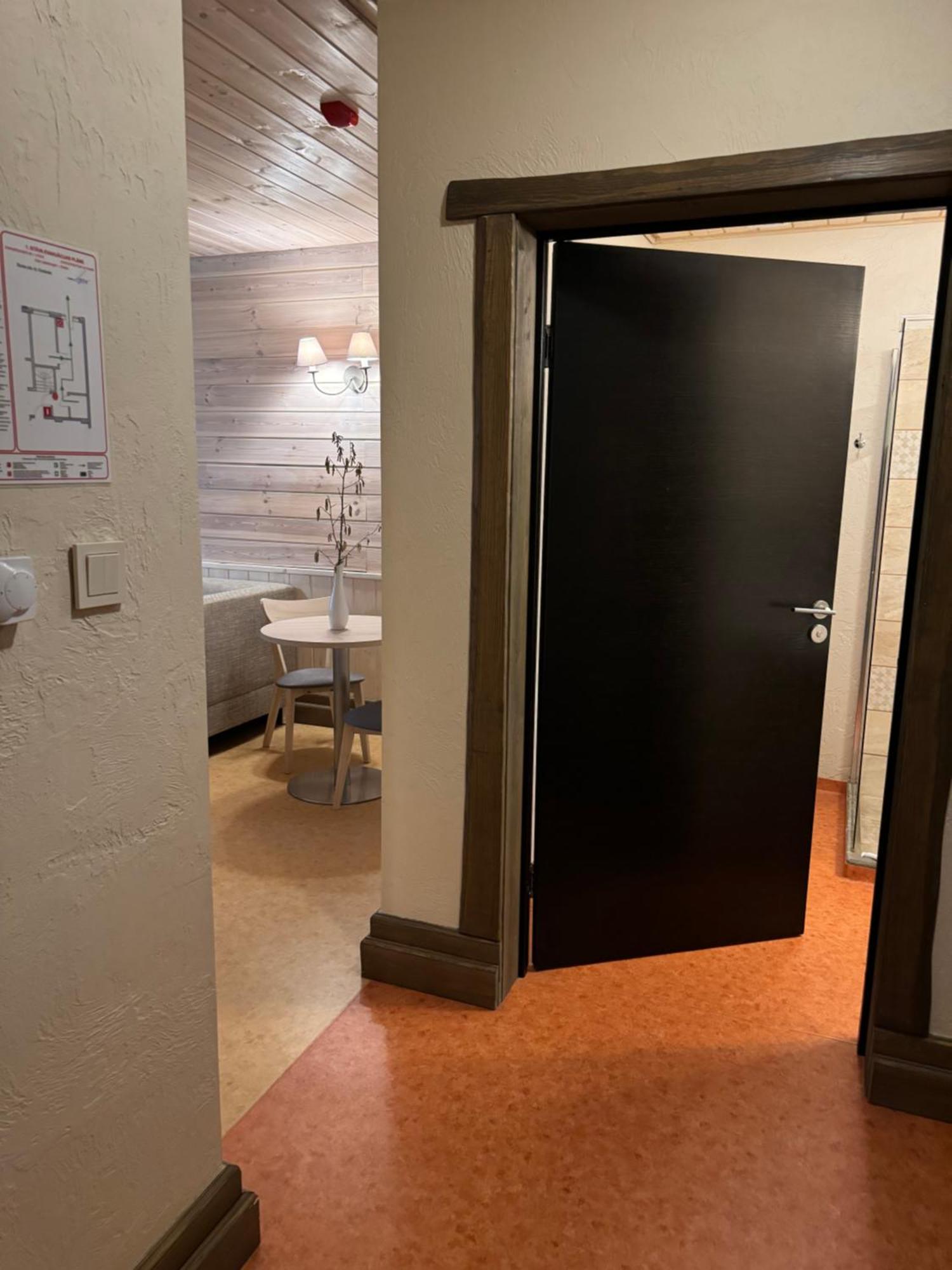 Agate Hotel Ozolnieki Ngoại thất bức ảnh