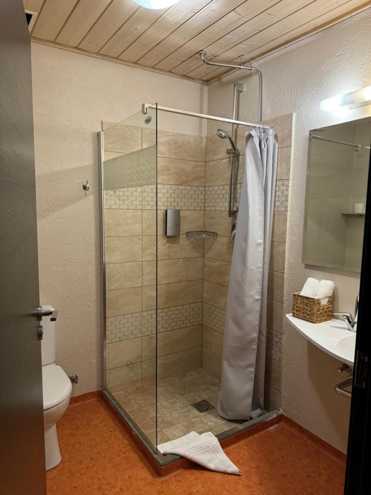 Agate Hotel Ozolnieki Ngoại thất bức ảnh
